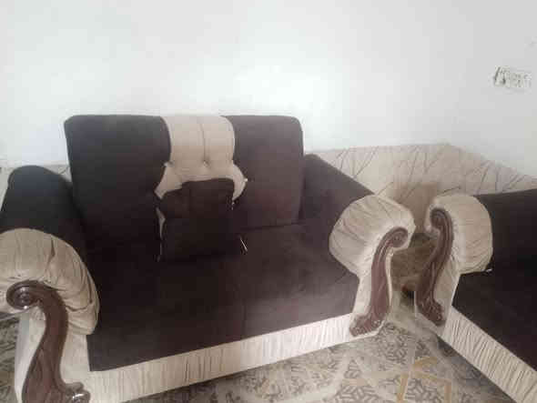 السلام عليكم تخم خفيف 4 قطع سعر 200 الف
ثلاجه شغاله ثلج 150 الف 
سبلت ميديا حار بارد انفيتر طن 400
سبلت رويال الرحماني حار بارد انفيتر 400
ثنينهن على 5 مراحل تحكم الميديا يبدي من المديا من 3 امبيرات يبرد ورويال من امبير ونص يبرد 
عنواني الشعب الديوان ماعندي خدمه توصيل 
اليحب يتصل ***********
