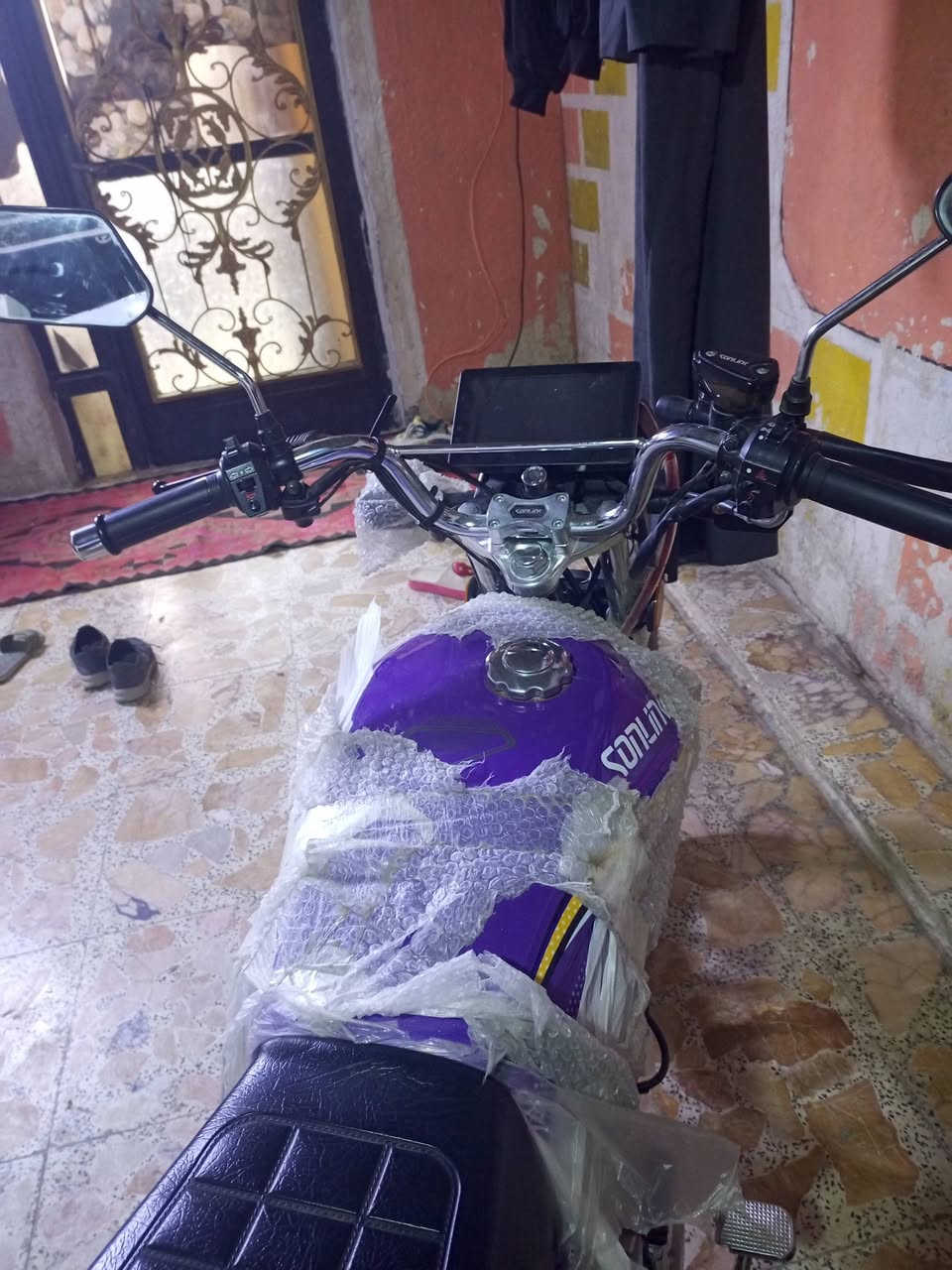 دراجه للبيع قضاء العزيزيه السعر مليون أو 100 موديل 25 بصمتين محرك 150 ورقه وحده بغداد
***********
