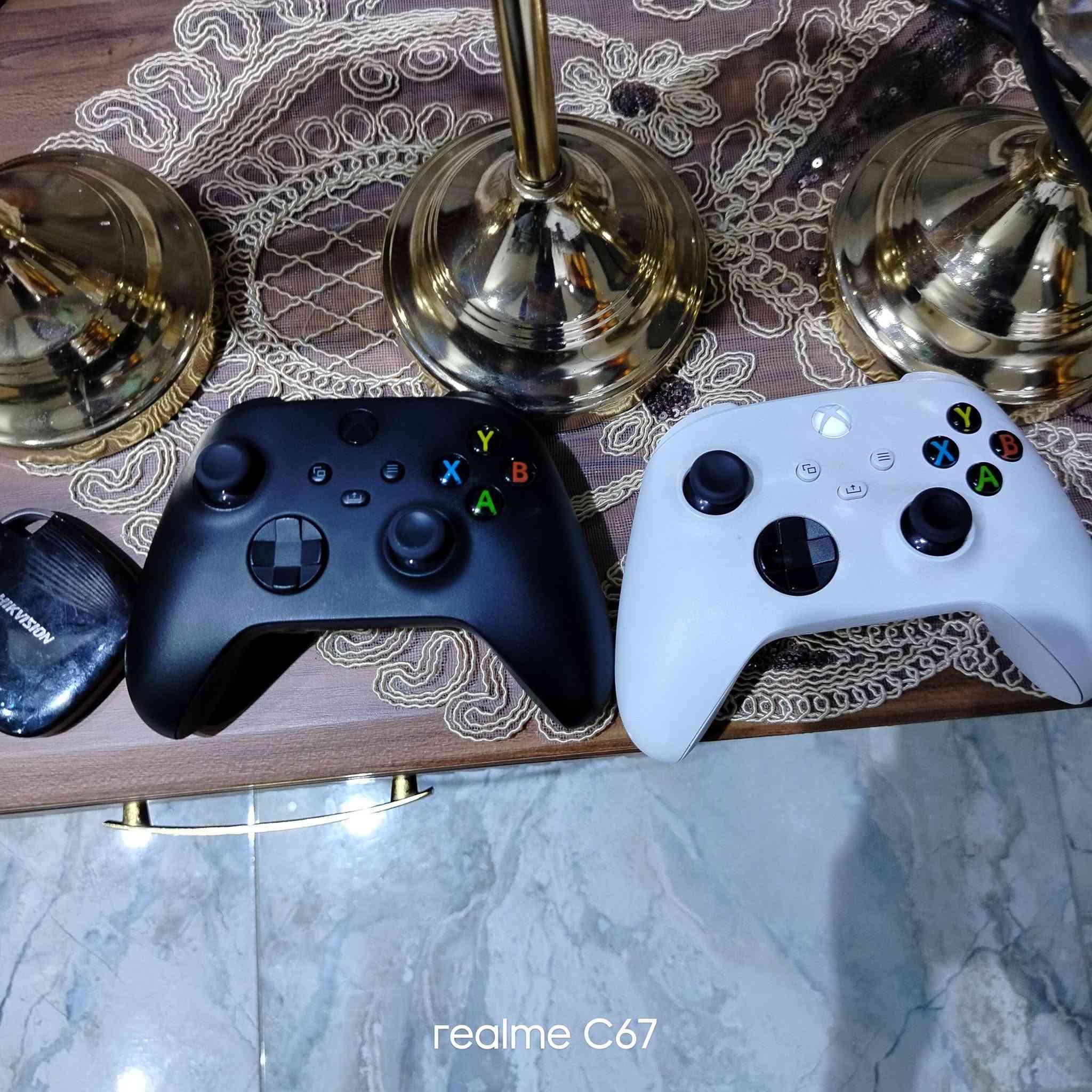🎮 للبيع Xbox Series S 512GB 🎮
الجهاز نظيف جداً واستخدام خفيف لمدة 6 أشهر فقط.
✅ سعة 512GB
✅ يد تحكم أصلية + يد إضافية أصلية
✅ الكارتونة الأصلية للجهاز موجودة
✅هارد خارجي 1TB
✅ كارتونات اليدات موجودة
✅ جميع الأسلاك والملحقات الأصلية موجودة
✅ الجهاز بحالة ممتازة ما داخل اي صيانة ويعمل بدون أي مشاكل
سبب البيع: عدم الحاجة إليه.
💰 السعر: 500,000 وبي مجال شي قليل 
📍 بغداد
للاستفسار أو المعاينة يرجى التواصل على الخاص.


**إذا كنت صاحب هذا الإعلان وتريد حذفه لأي سبب، رجاءا أرسل رسالة إلى الدعم الفني**