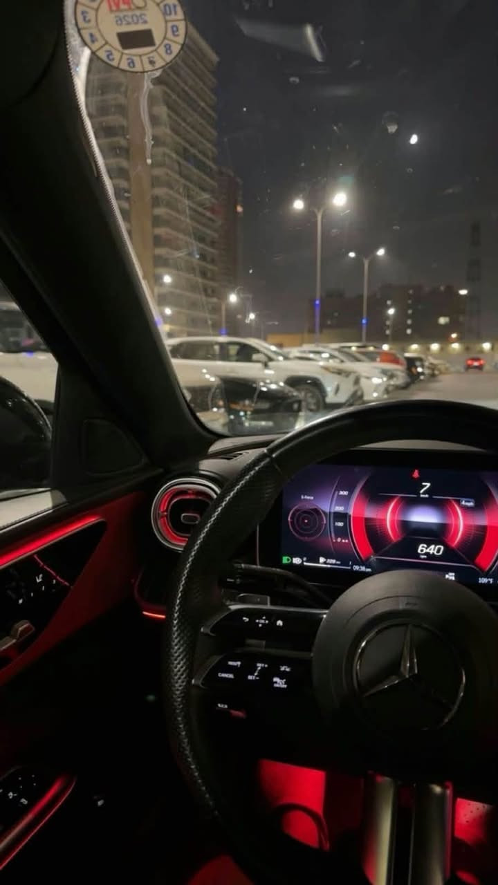 السلام عليكم الجميلة للبيع
للبيع فقط 

للبيع 2023 c300

السيارة amg 

فتحه بنوراما 

داخل احمر 

جنطه كهرباء

لايت عدسه 

بدي AMG اصل 

دركة لمس amg 

محرك اربعة سلندر 

كامرات 5

قياده ألية

تحديد مسار 

نقاط عمياء 

رادار امامي خلفي

حساس امامي خلفي

كشن تدفئة

اوتو بارك

ماشيه 51 الف  km

بيها هوايه مواصفات معروفه بهذا الموديل 

السياره جاهزه كير مكينه بوضع الشركه كهربائيات (صفر مسج) 

حادثهة جاملغ وبنيد فقط بدون دواخل بدون شواصي بدون ايرباك

ملاحضة السيارة بيها مشكلة بل كيج البانزين ميقرة فقط هاي بيها 

مكاني / بغداد مجمع بوابة العراق 

السعر 32 ونص 

للاستفسار/ ***********
