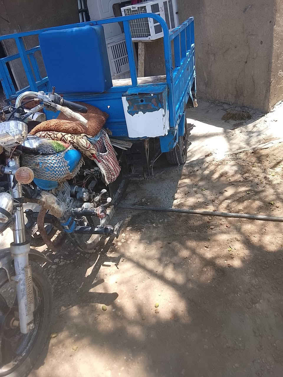 سلام عليكم اخوان ستوته للبيع السعر 800مكان حله قضاء المحاويل منطقة الخاتونيه رقم الهاتف ***********

