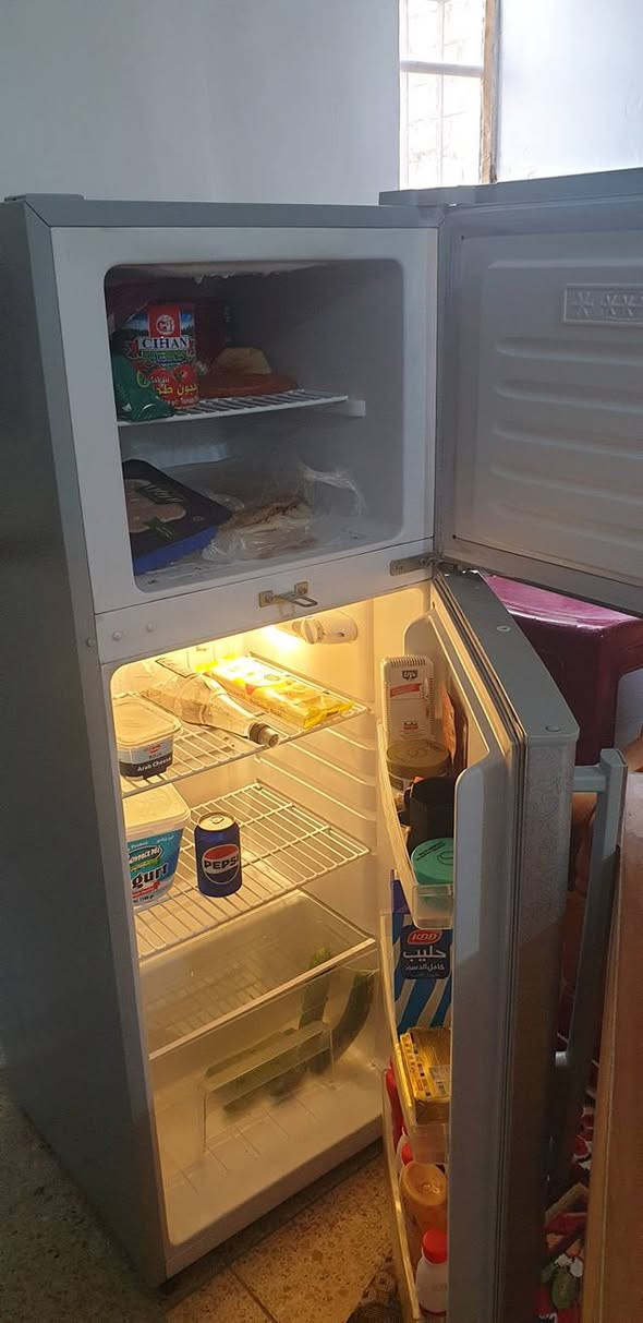 السلام عليكم 
ثلاجه للبيع ١٠ قدم تحتاج تبديل اوتماتيك فقط سعره ١٥ 
مكاني ابو دشير


**إذا كنت صاحب هذا الإعلان وتريد حذفه لأي سبب، رجاءا أرسل رسالة إلى الدعم الفني**
