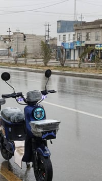 دراجة R9 • مستعملة ٣ أشهر • ما بيها نقص