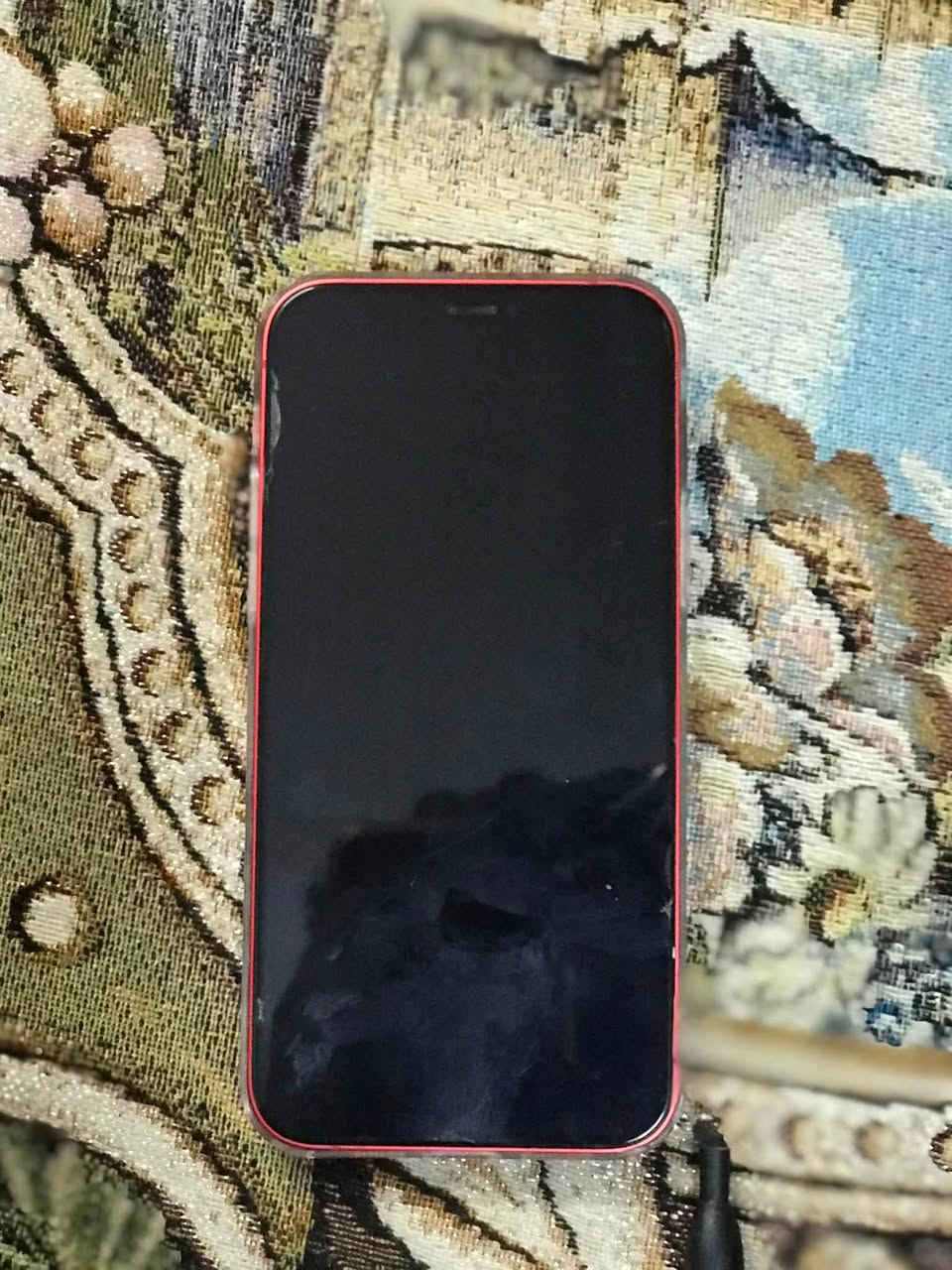 السلام عليكم ايفون ١٢ عادي جهاز نضيف جدا وما مفتوح وتر الجهاز فقط الضهر مفطور وبي هاذ السواد الي بل شاشه ما مبين ابد بكد البره بطاريه ٧٦ الشحن يوم كامل جهاز نضيف جدا السعر ٣٠٠ وبي مجال حك الجيه الشراي *********** مكاني بغداد مدينه الصدر
