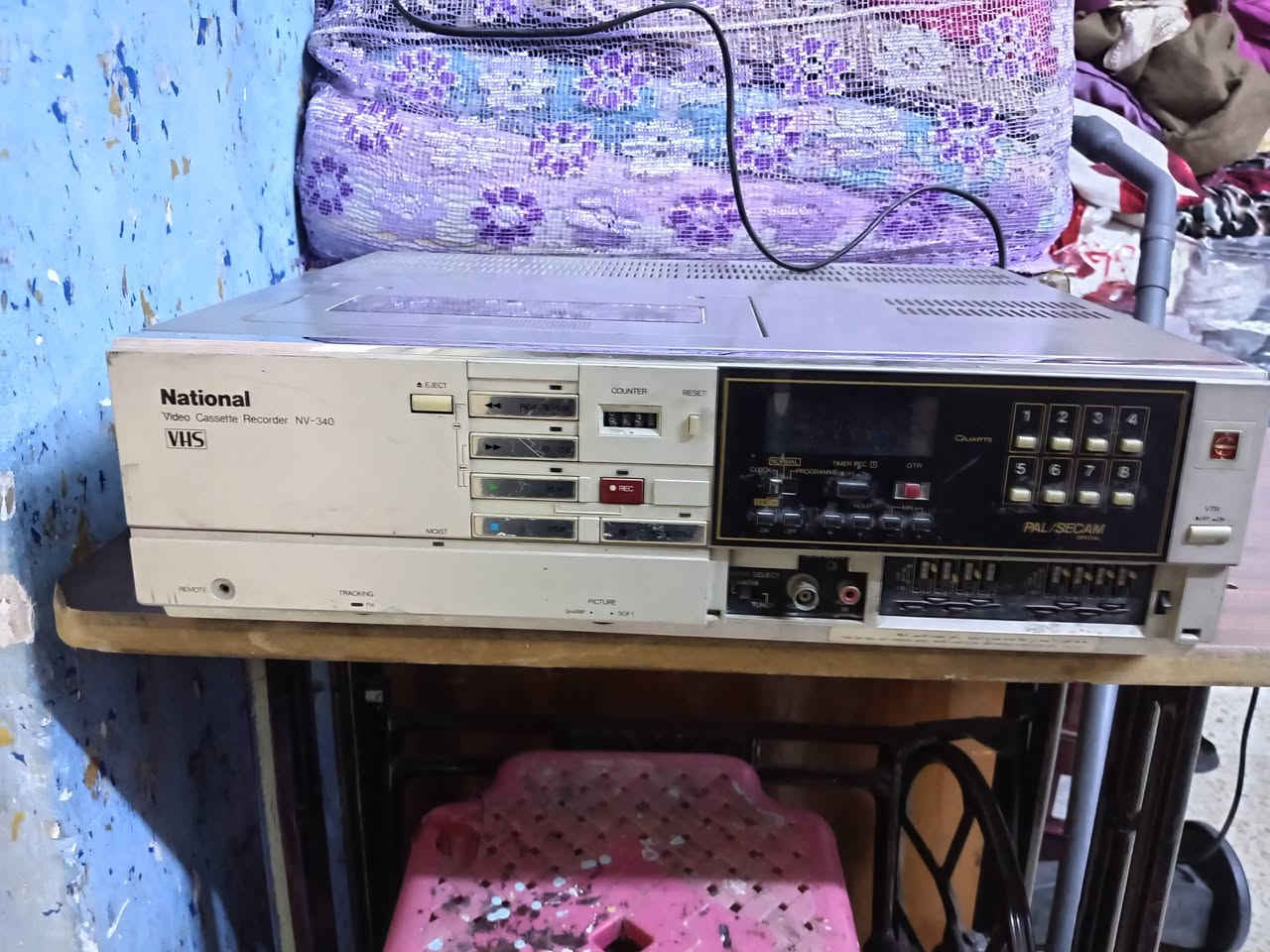 السلام عليكم فديو كاسيت ناشيونال موديل 340 ياباني يحتاج قوايش والساعه ما تشتغل الجهاز شغال كلش نظيف وسعره 
٣٠ الف  مكاني بغداد موجود توصيل الهاتف ***********
