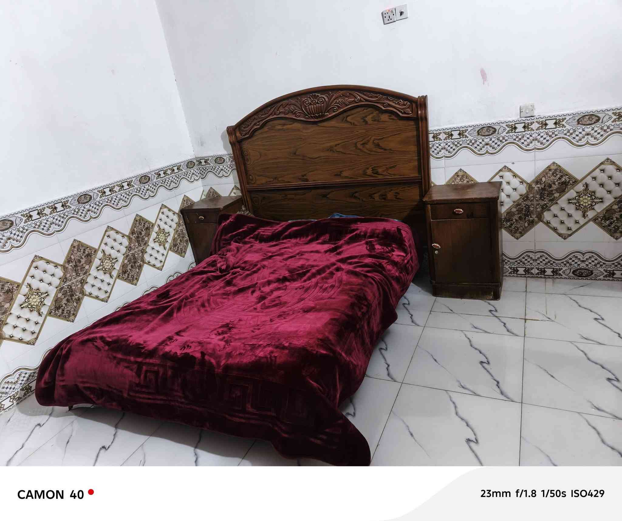 غرفة تسكام نضيفة صاج بل نجف 500وبيهة مجال ***********اتواجد بس واتساب
