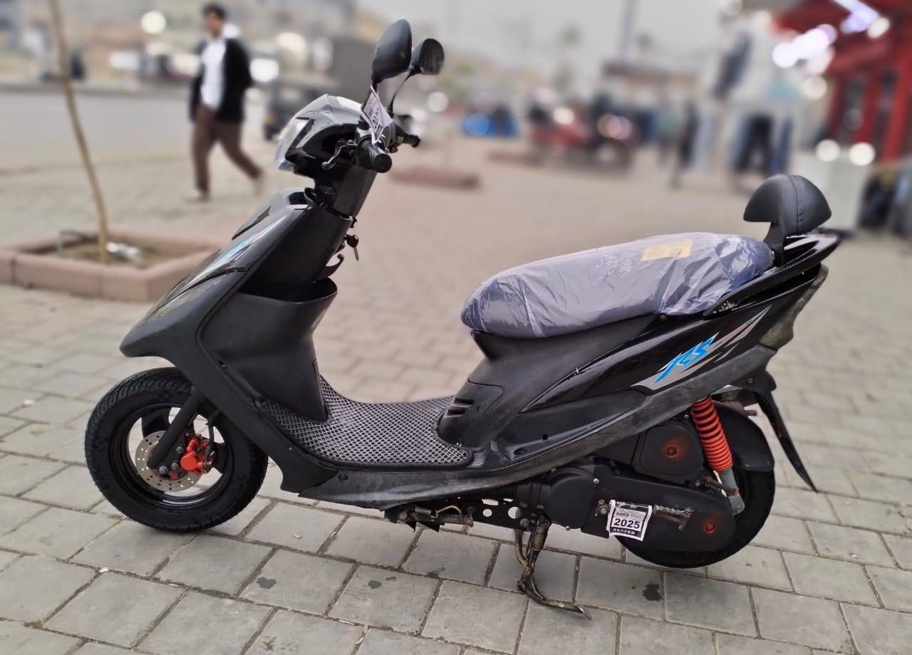 سلام عليكم شباب دراجه للبيع ماكس نظافه 80% الشراي يدخل او يخابر *********** العنوان مدينه الصدر
