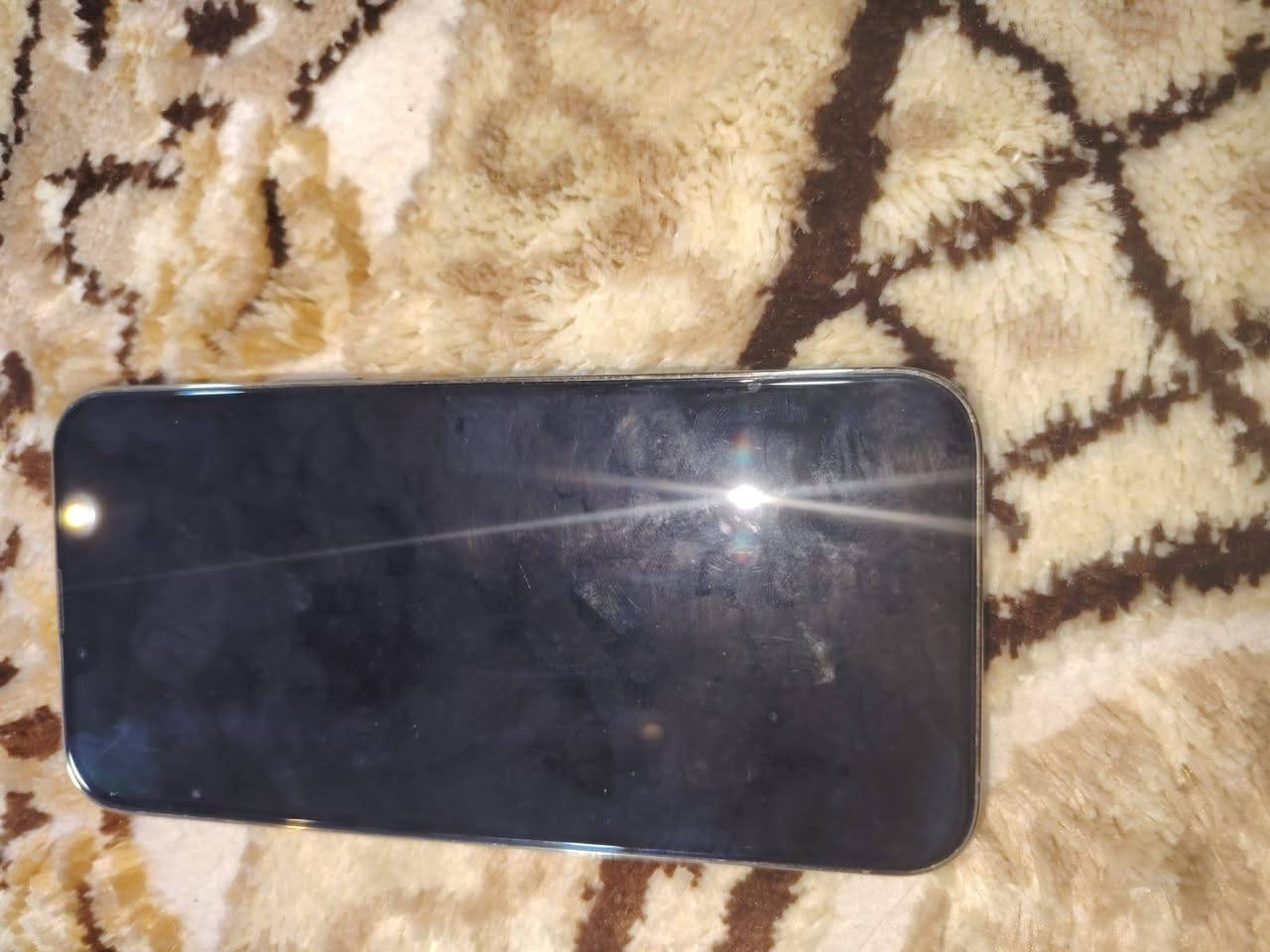 ما بعد سلام عليكم يوجد ايفون 13برو ماكس نضافة فول مستخدم شهر الستفسار على رقم ***********
