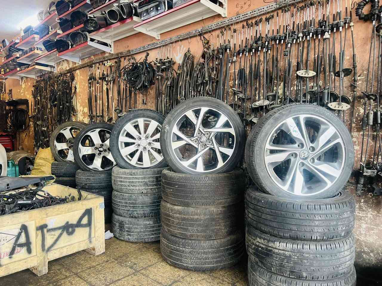 يوجد كبات و ويل كبات للسيارات الكوريه 
شركة ماهر الحجار 
البيع جمله و مفرد 
الرقم ***********……‭٠٧٧٤ ٤٤٣ ٣١٤٤‬…….. ‭٠٧٥١ ٨٠٩ ٤٧٦٤‬
