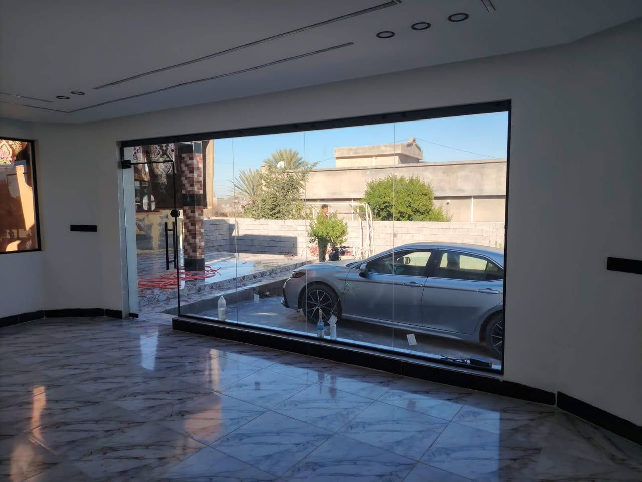 مستعدون لعمل كافه انواع الزجاج الحراري تركيب
الجامخانات والواجهات الزجاجيه نوع الزجاج( 10ملم حراري) ويوجد أيضاً كافه انواع الزجاج وكل الاوان يوجد ابواب وشبابيك المنيوم حسب الطلب ومحجرات الدرج 
للاستفسار الاتصال او المراسله ***********
