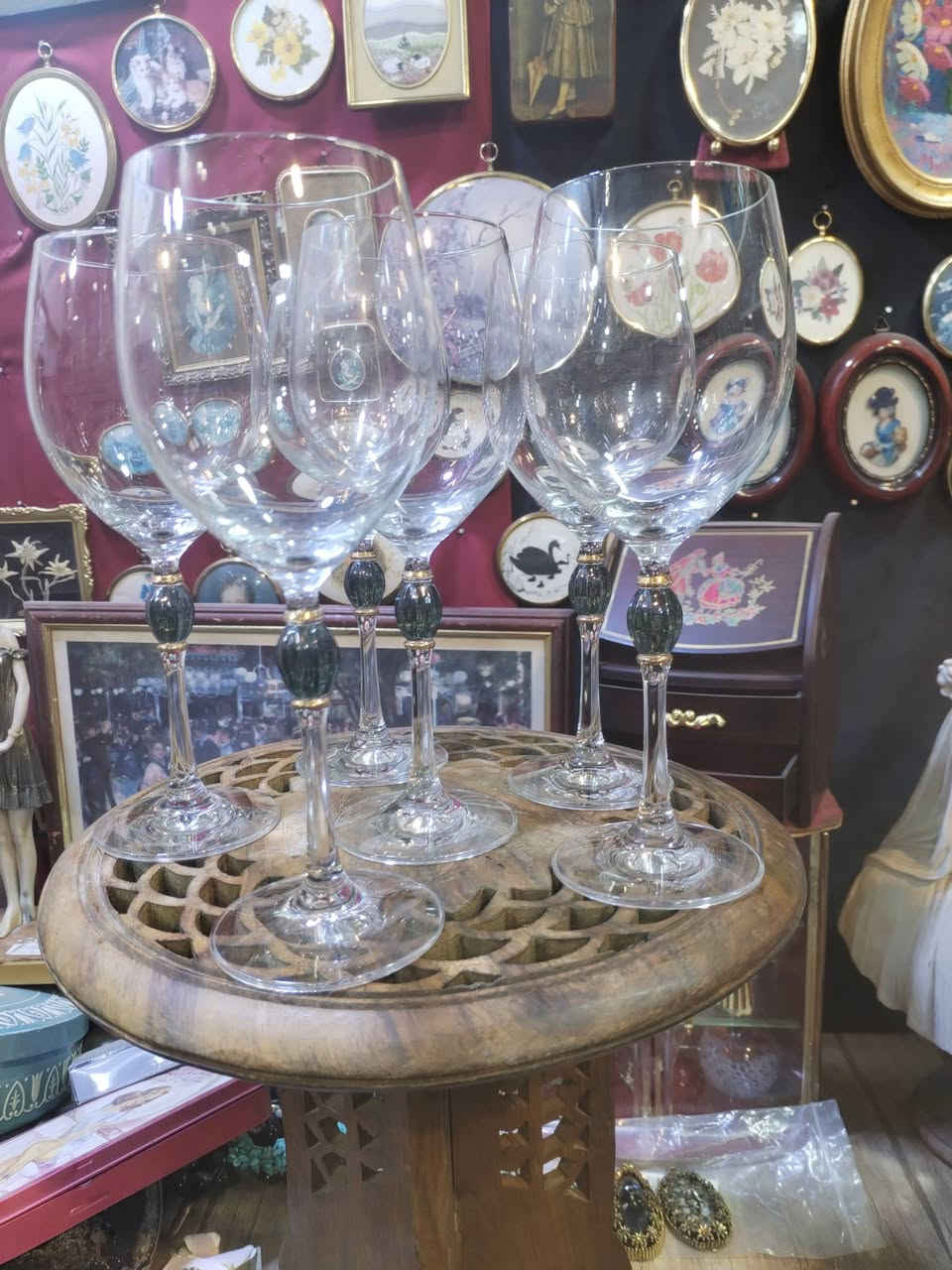 كؤؤس كريستال الماني من تشكيلة
Camelot Green
التي تنتجها العلامة التجارية الألمانية الشهيرة
Schott wiesel
انتاج 1994 وتم ايقاف الانتاج التفاصيل بالفيديو والصور


**إذا كنت صاحب هذا الإعلان وتريد حذفه لأي سبب، رجاءا أرسل رسالة إلى الدعم الفني**