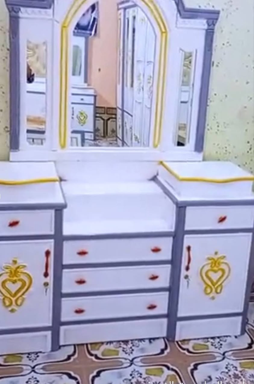 ترميم غرف خشاب  كص كناتير كص بوفيات صبغ وتلميع غرف اخشاب كامله (صبغ+تلميع+)   نجيك للبيت  لتواصل الاتصال عل الرقم.
***********‬‏
 يوجد واتساب
