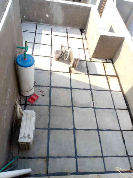 خلفه تزفيت السطوح وعاده ماستك القديم وتنضيف السطوح شغلي بكل مناطق بغداد اسعار مناسبه ***********
