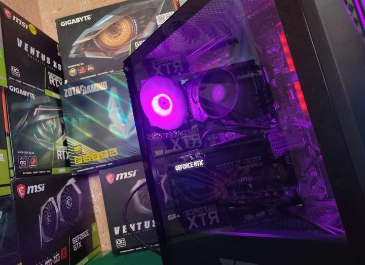 سلام عليكم 
تجميعه كامله للبيع 

‏💥GPU : RTX 3050 8GB
‏💥CPU : RYZEN 5 3600
‏💥RAM : 16GB 8*2 3200MHZ Corsair (NEW)
‏💥MB : MSI B450 Tomhawk MAX
‏💥SSD :  250GB  (NEW)
‏💥HDD : 1TB (NEW)
‏💥PSU : 700W (NEW)
‏💥 CASE : Darkflash mid 4fans RGB (NEW)
معه شاشه 144هرتز وماوس وكيبورد سعر 800 مكان نجف رقمي ***********
