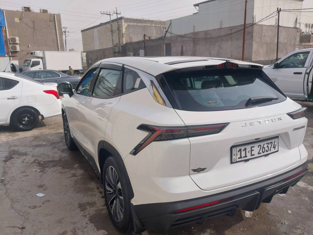 السلام عليكم للبيع فقط جيتور داشنك لاكجري  موديل ٢٠٢٤ محرك ١٥٠٠ تيربو ماشية ٦١الف كيلو مواصفات الاكجري معرفة بانوراما بصمة كامرات من جميع الاتجاهات ويل كب ١٩ انارة محيطية اوامر صوتية كشنات جلد تدفئة وتبريد   السيارة على ايدي ماخذهة زيرو  ادامة بالشركة السيارة داخل الضمان مغلفة PPF واجام عازل حراري ارضيات حوضية  السعر  ١٦٠ ورقة ولحد يكلي الزيرو ب ٢٤ مليون هاذي بدون مواصفات  مكان السيارة بسماية الاتصال *********** بغداد, العراق
