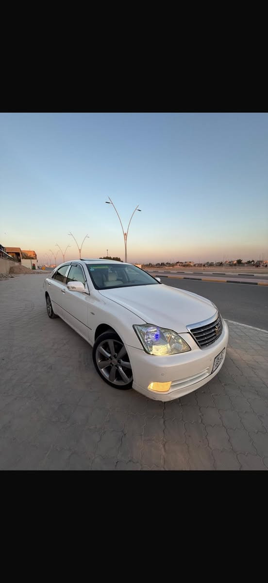 سلام عليكم. شاهينه رقم بصره قرار48 كفاله عامه شاصي82.  مواصفات 2دكم. كرستال اصل. فتحه سنويه 28.   سياره جديده كلش. سعر. 140 مجالها كلش قليل اخوان. هاتف*********** البصره الزبير.
