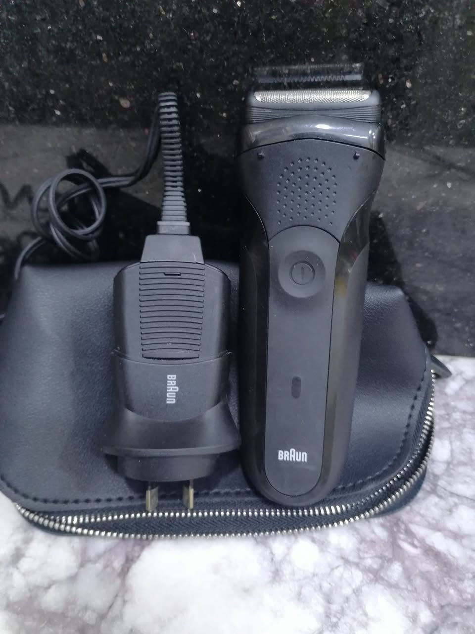 مكينة حلاق ماركة ابراون سيريس3 كهرباء +شحن ب30


**إذا كنت صاحب هذا الإعلان وتريد حذفه لأي سبب، رجاءا أرسل رسالة إلى الدعم الفني**