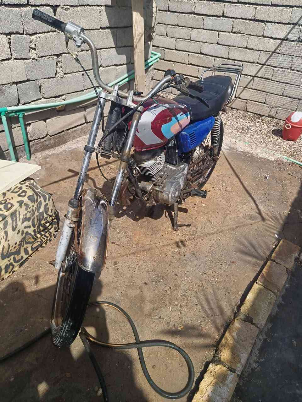 دراجة ايراني للبيع السعر ٢٥٠ وبيها مجال المكان بني منصور ماعايزها شي بس كهربائيات


**إذا كنت صاحب هذا الإعلان وتريد حذفه لأي سبب، رجاءا أرسل رسالة إلى الدعم الفني**