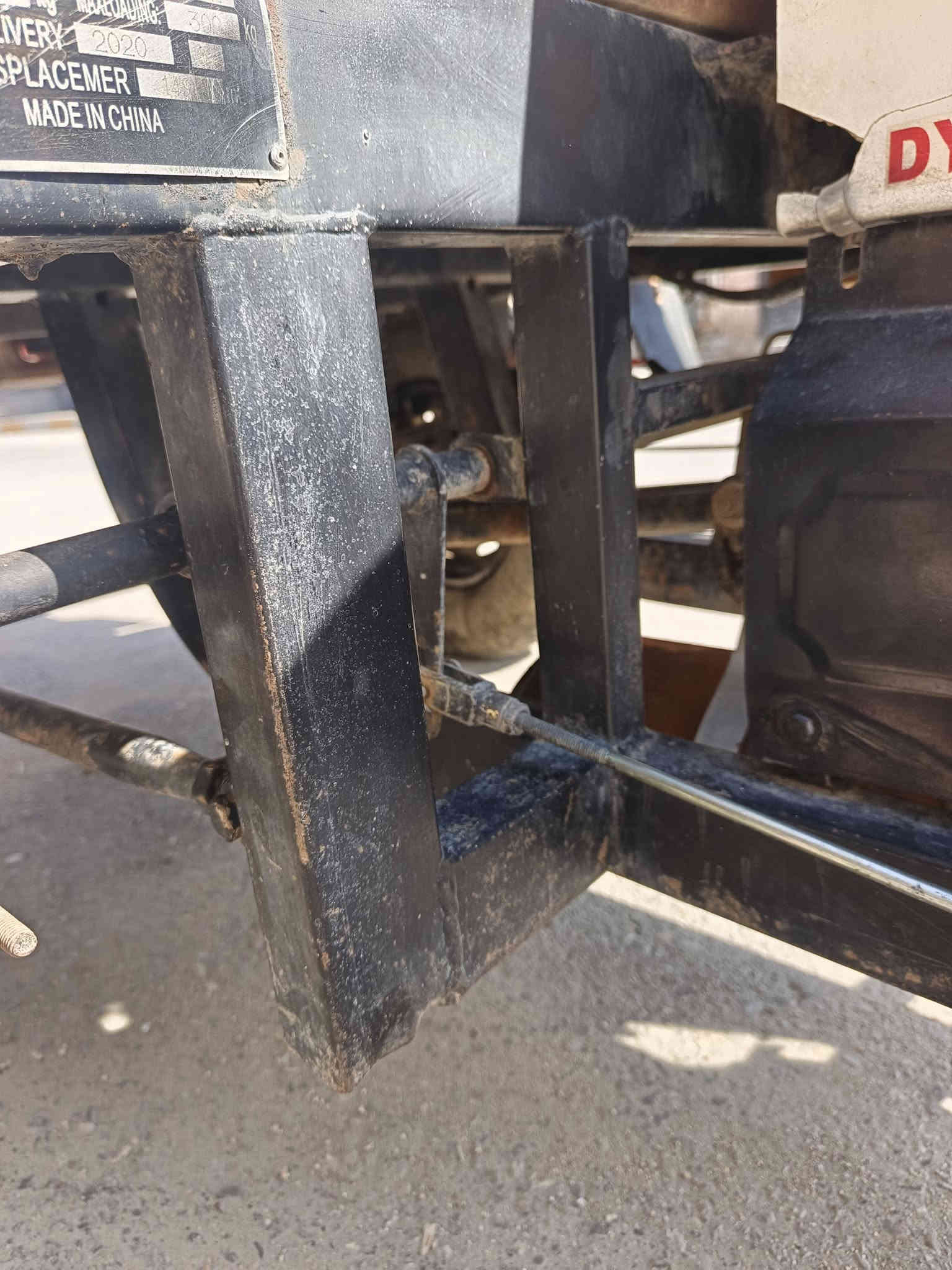 ستوتة موديل 20 أوراق اصولي سلف هندر كهربائيات كلها شغالة 
السعر واحد و500 وبيها مجال قليل مكان سوق الشيوخ 
واتس ***********
