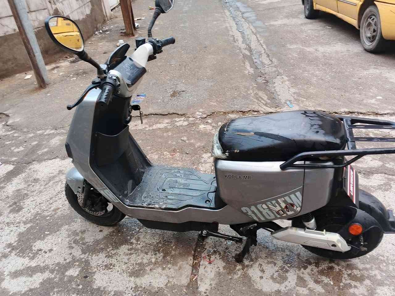 موطور شحن اللبيع ابجي 318 سرعه  فول مواصفات كلو شغل أربع نمرات كلو شرط على فحص ملف 2000اسعر 450/بيها مجال بي بك للخلف رقم موبايل كورك اسياء بي وتساب موصل ايسر اتصل ودالل 
***********
***********
