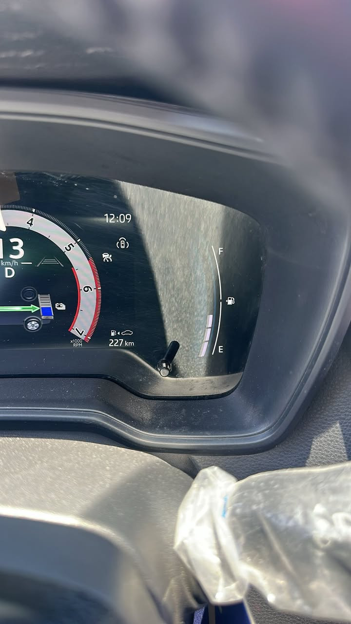 سعرر $270وبيها مجال بسيط
الموديل: 2021. 
المحرك : V6 . 3.6L . 
الفئه :S
عداد المسافة 74حقيقي
المواصفات :
* نقطة عمياء . 
* مصابيح امامية زنون مع LED . 
* مقصورة الركاب من الجلد الفاخر .  
* مقاعد أمامية كهربائية عدد 2 . 
* حساسات امامى و خلفى .
* مقاعد أمامية هيتر . 
* تشغيل عن بعد . 
* ستيرن كهربائي . 
بجم كبير  .
* سبورت مود .
* محدد سرعة . 
* كاميرا خلفية .
* مرايا متحسسة للاضاءة العالية .
* دخول ذكي (بصمة) .
 * حجر اكزوز بشرط .كواتم بلاديه موجوده
حادث اميركا موجود بالصوره
مبدل چاملغ امامي نفس الون بلادي بدون ايرباك حادث سطحي
علمن مامتوجد على فيس ***********
