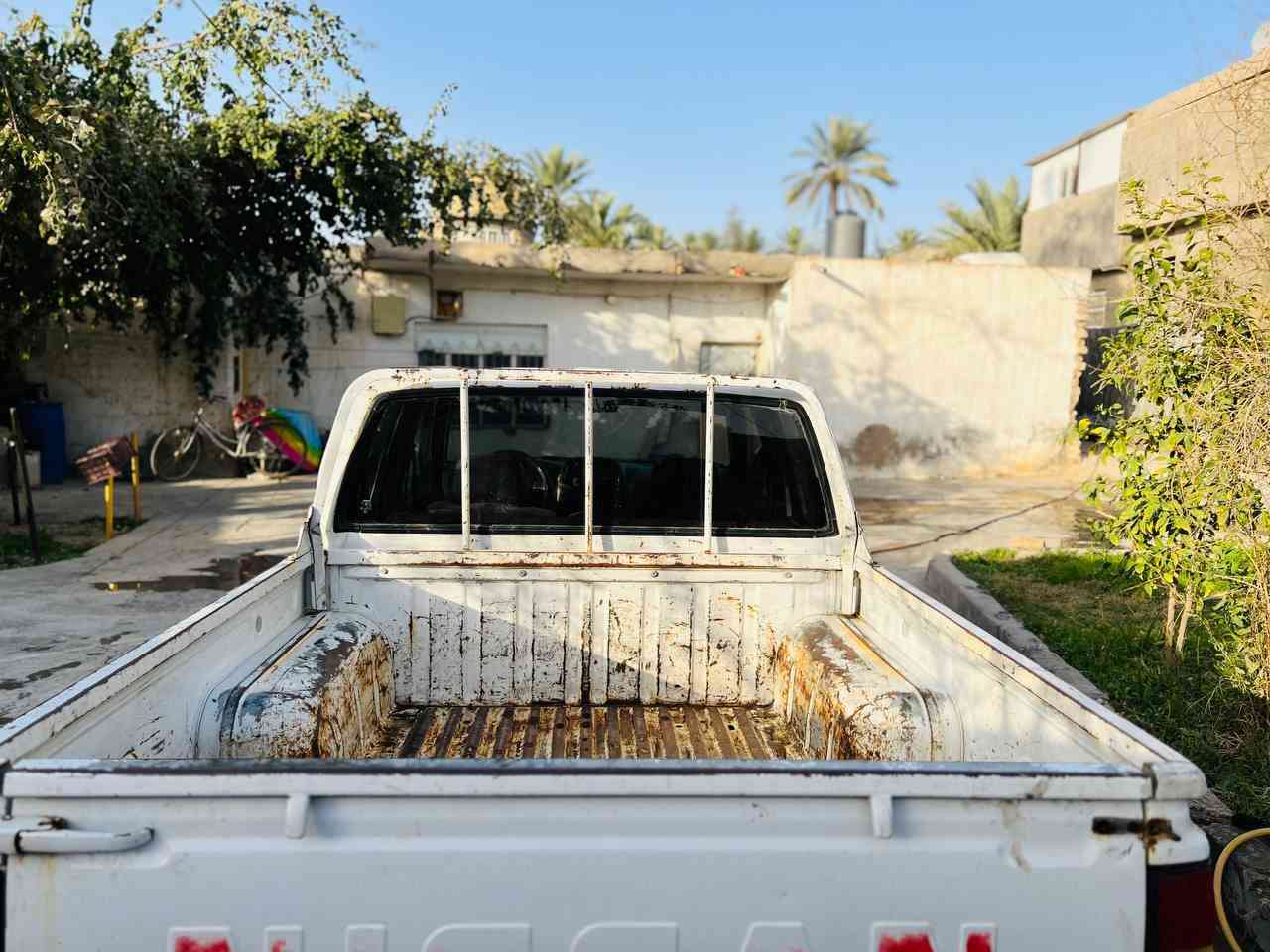 بيكم نيسان مديل ٢٠٠٣ سياره نضيفه مثل ما موجوده بالصور مال مزاد وزارة الداخليه 
كفاله عامه من محرك وشاصي وكير وكلشي 
والمعامله مال الرقم كامله 
٦٥$ ورقه وبيها مجال قليل 
للاستفسار ***********
