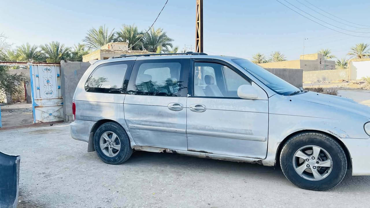 سلام عليكم
كيا كرنفال 
موديل ﴿ 2002 ﴾محدث ﴿ 2005 ﴾
كير بدلته قبل شهرين 
محرك بدلتهه بهذا الاسبوع 
سنويه 2027 
محرك كاز مدكه النوع المرغوب 
رقم بغداد الماني مشروع وطني باسمي 
 مكان السياره سماوه 
السعر ﴿ 65$﴾
*********** موجود اتصال و واتساب
