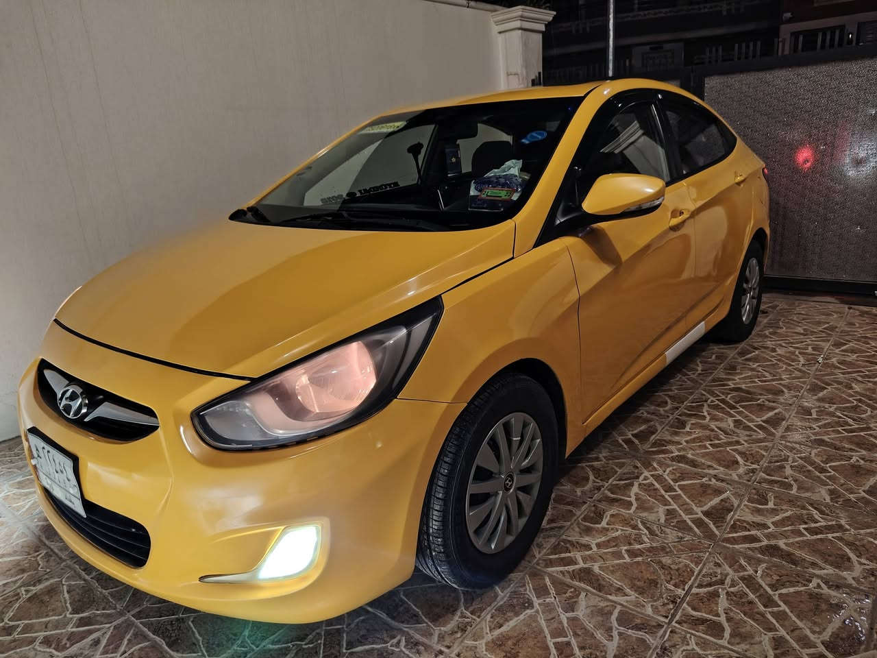 اكسنت خليجي ٢٠١٥
فول مواصفات 

تحكم ستيرن جهتين

فتحة سقف

حساسات

شاشة

تبريد هذا الموسم كامل جديد

صدر جديد 

تخم تاير جديد 

منضومه غاز 

محرك ١٦ دوش

كير AT 

نقابه مصفره سنوي +شهري 

سنويه ٢٠٢٧

شرط التحويل

ضرر بنيد+ چامرلغ مبدل طرف السائق 

السيارة نظيفه خير من الله جاهزه مابيها نقص 

سعر ١٠٥ بي مجال بسيط

واتساب ***********
