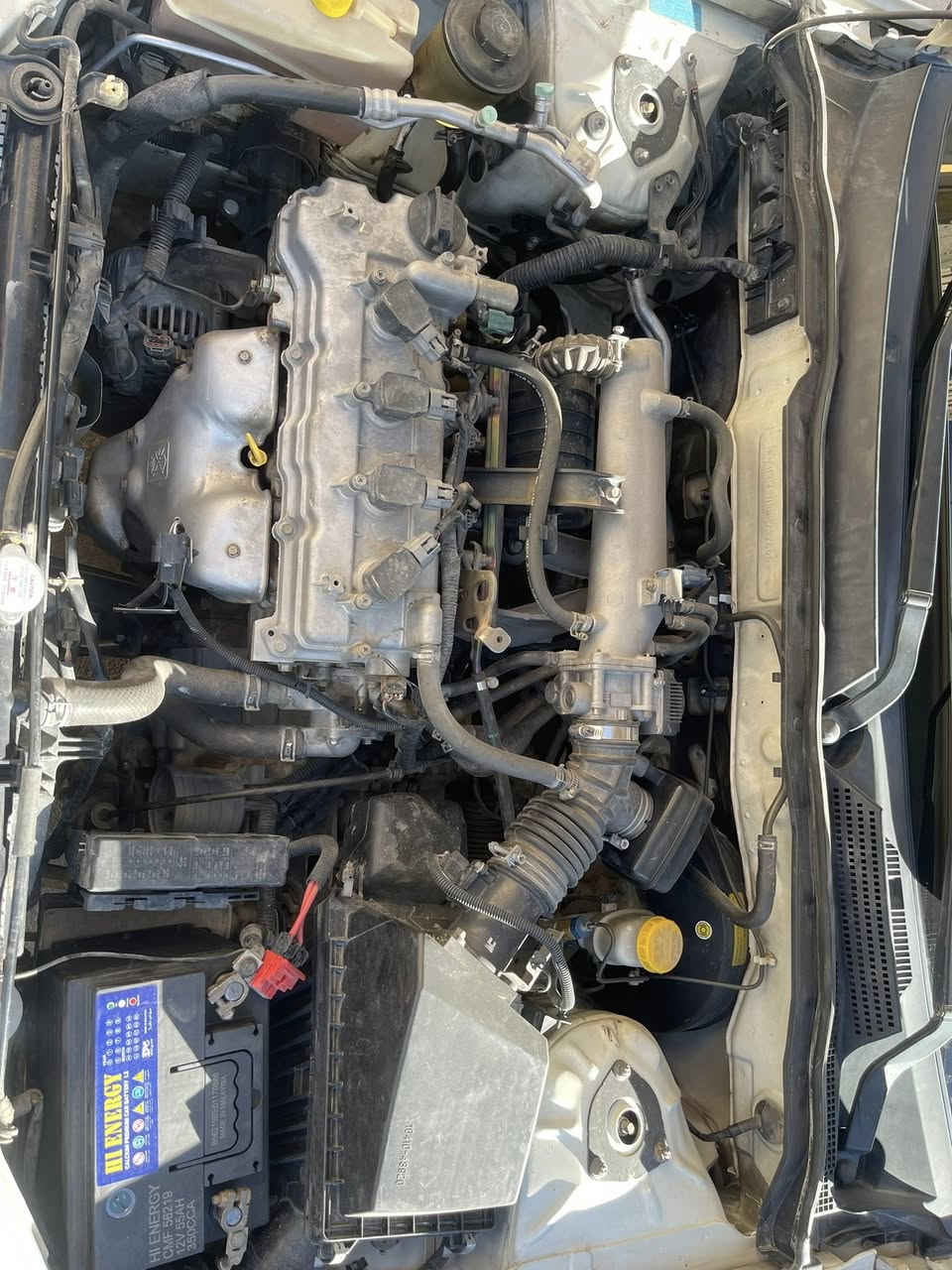 نيسان سني 2009للبيع بيها قطعه وحده جاملغ امامي جهة السايق رقم بغداد باسمي ***********
