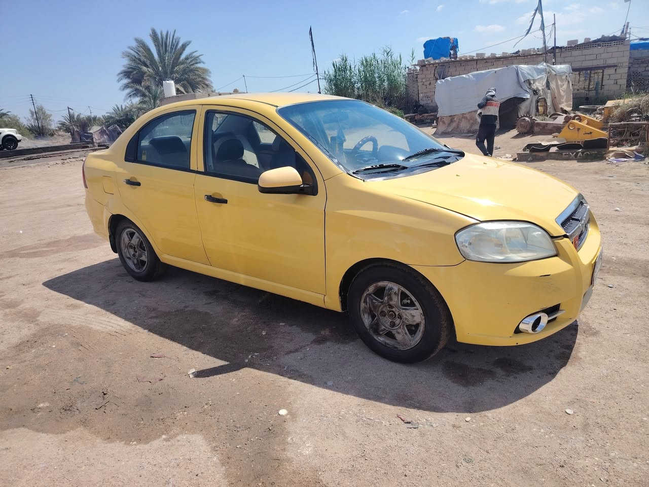 السلام عليكم ورحمة الله وبركاته 
افيو للبيع رقم واسط مشروع وطنيي ل28
شرط التحويل 
كير مكينه حدادي 70/100 تاير نص عمر 
كهربائيّة فول شاشه 
مكفوله اصوليات وعيب شرعي  
بيها طخه بجاملق الخلفي موضح بصوره 
تفاصيل اكثر 
اتصال *********** واتساب
