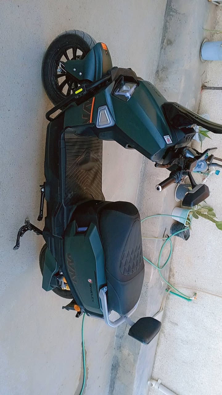 دراجه ساعقه 2026صرله يومين مشتغله فول فول مواصفات شحن usb شحن تلفوان  ام بي ثري شاشه لمس ملف 3000 تمشي 80 كيلو الشحنه الواحده سرعه 100 لوان زيتوني  بصمه أو حساس شاشه طفاء او تشغيل
السعر 1600 العنوان كراده كهرمانه ***********
