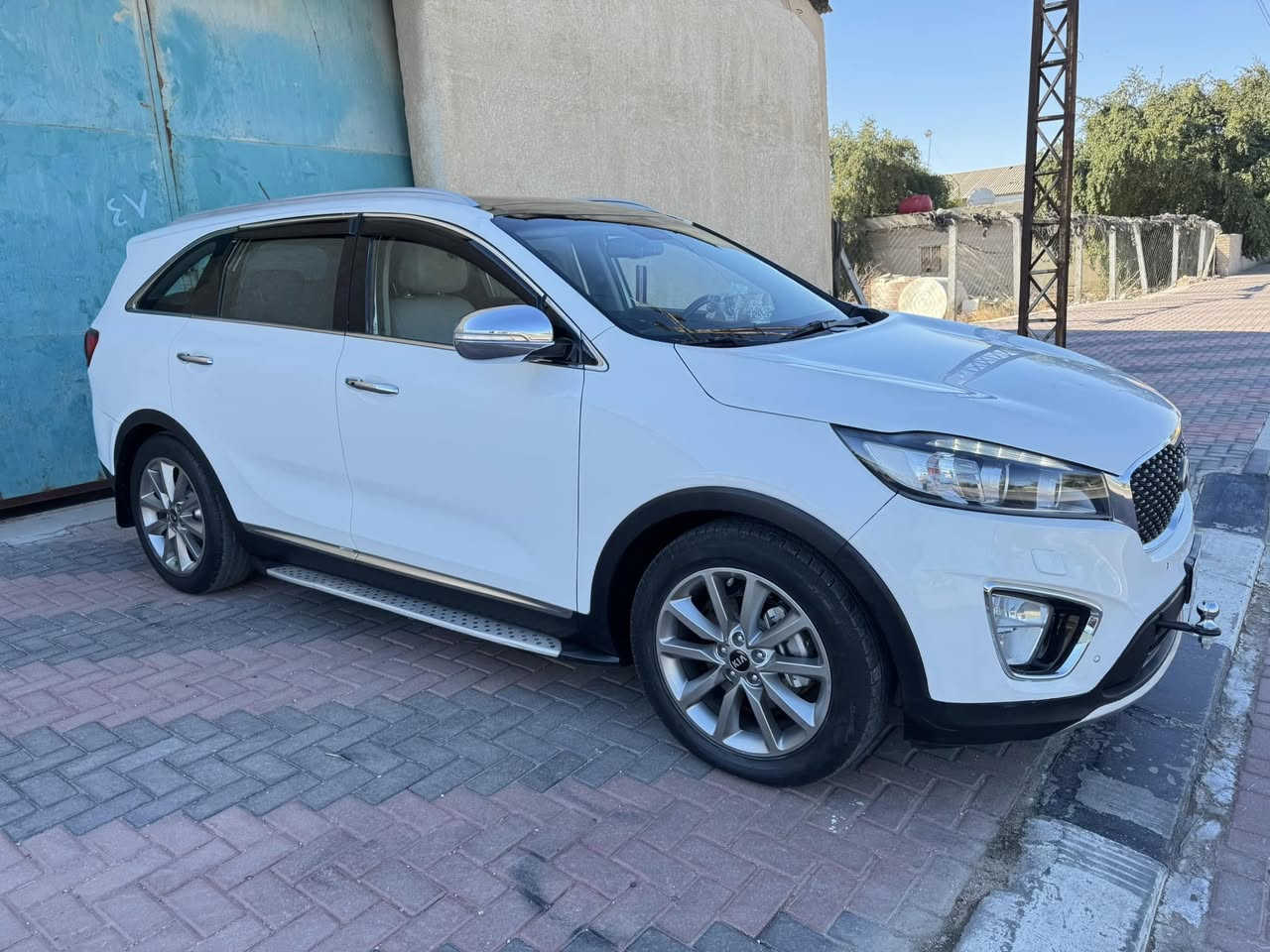 السلام عليكم سورنتو 2016وارد كويتي كفاله سونار 👇🏻
مكينه 6سلندر 7راكب 3قطع تبريد فول موصفات 
بصمه تشغيل بصمه أبواب كشنات كهربائية جلد 
تدفئه تبريد بلكشنات بنوراما شاشه كامره دوارة تحكمات ويل كروم مري شفط لد خلفي امامي فول ماشيه 135الف KM مكان السياره كربلاء  
السعر 215
.  ***********
