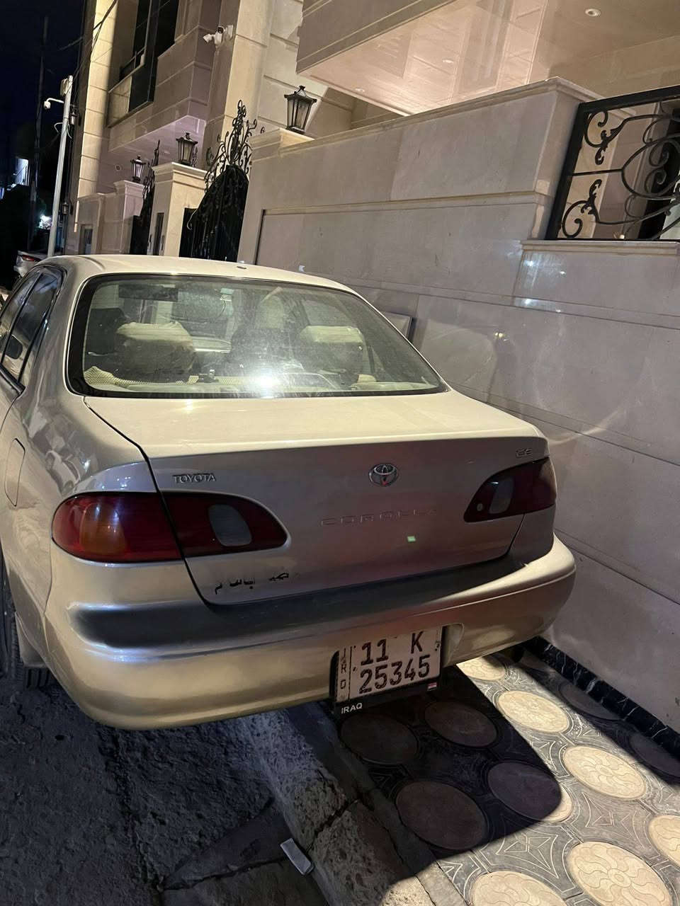 السلام عليكم تيوتا كورلا مديل 2000 سياره سياره جاهزه وكير محرك بل جيس صدر امامي خلفي بل جيس تخم تايرات كله جديد دوشمه جديده كله كهربايات كله شغال عل بلاد؛ السعر 63؛ رقم بغداد انكليزي؛ ***********  مكان سياره؛ بغداد الدوره شارع 60
