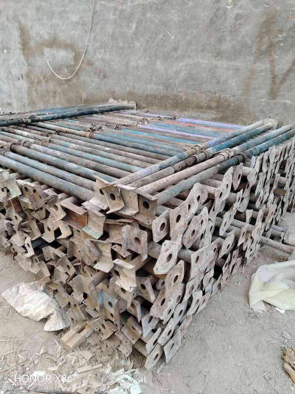جكات للبيع شرط تركي اصلي وزن ثقيل ط4 متر العنوان بابل ***********
