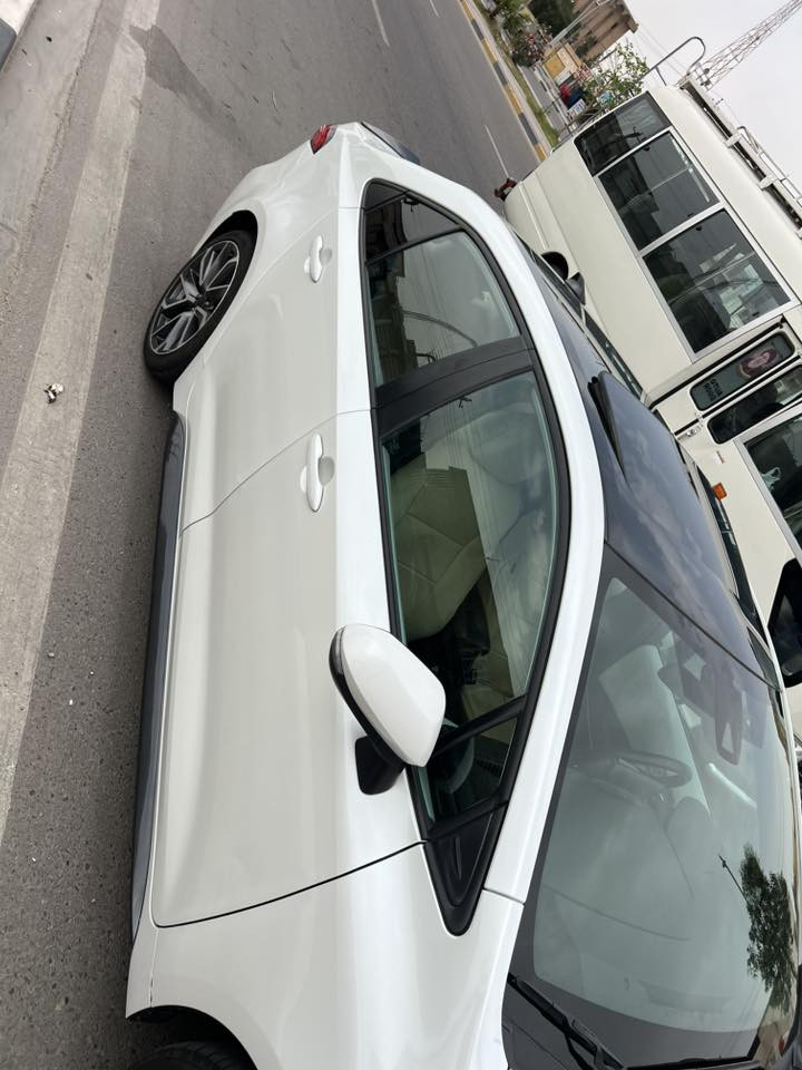 كورلا se موديل 2022 فول مواصفات فتحة قماره سودة بلاد اربيل باسمي  حادث خفيف بدون ايرباك الحادث مرفق مع الصور 
السعر 17500$
وبيها شوي مجال 
***********
