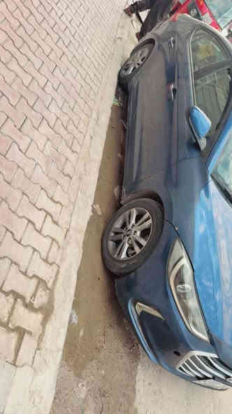 السلام عليكم اخوان 
الانترا2017

حادث فقط جاملغ امامي صفحة الصدر بدون دواخل 

ماشية 160 ك 

بغداد دولي 

السعر 123وبيها مجال بسيط 

اخوان مكلف بالنشر

هـ ***********
