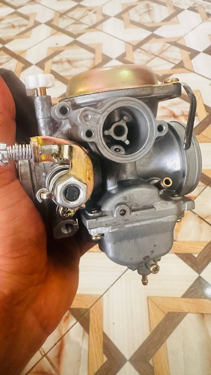 كابريتر فراشة جديده ما مستخدمة يوم واحد. بعدها بالكارتون اصلية جبتها وطلع العطل مو كابريتر مكاني بالديوانية. يريدها يتصل ***********. بي واتساب.
