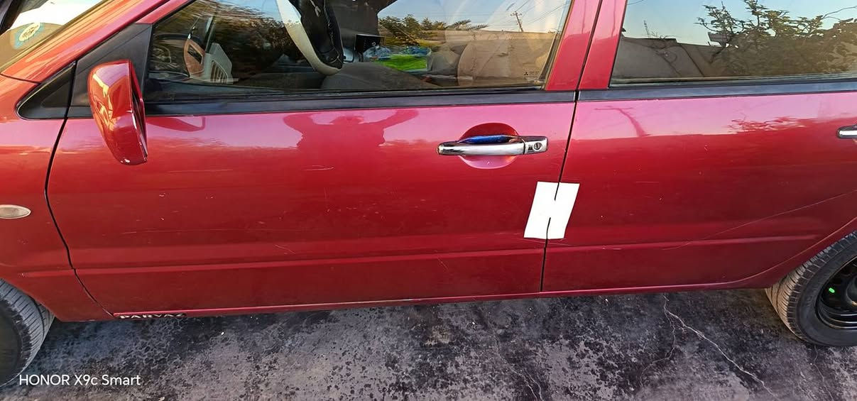 السلام عليكم  لانسر 10
مكفوله قفط  نص جاملغ كلير
كير محرك مكفول
صدر تخم تاير كله جديد
رقم دولي هزه سنويه باسمي
مكفوله من الضربه
محرك  قبق اسود ١٥٠٠
مكان بغداد
٧٣
***********
