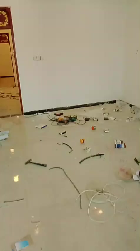 دار لرهينه المساحه 85متر طابقين بناء درجه اولى غير مسكون يحتوي على غرفتين وصاله ومطبخ واستقبال وحمام العنوان شارع المطار القديم غرب أسواق الأمير الرهينه 15مليون قفل غير قابل للتفاوض للاستفسار الاتصال او المراسله ***********
