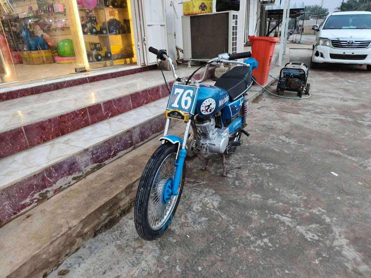 دراجه حربيه
محرك تايكر,2017 
الموقع ديالى الخالص قرية زنبور 
السعر 200  
الرقم ***********
