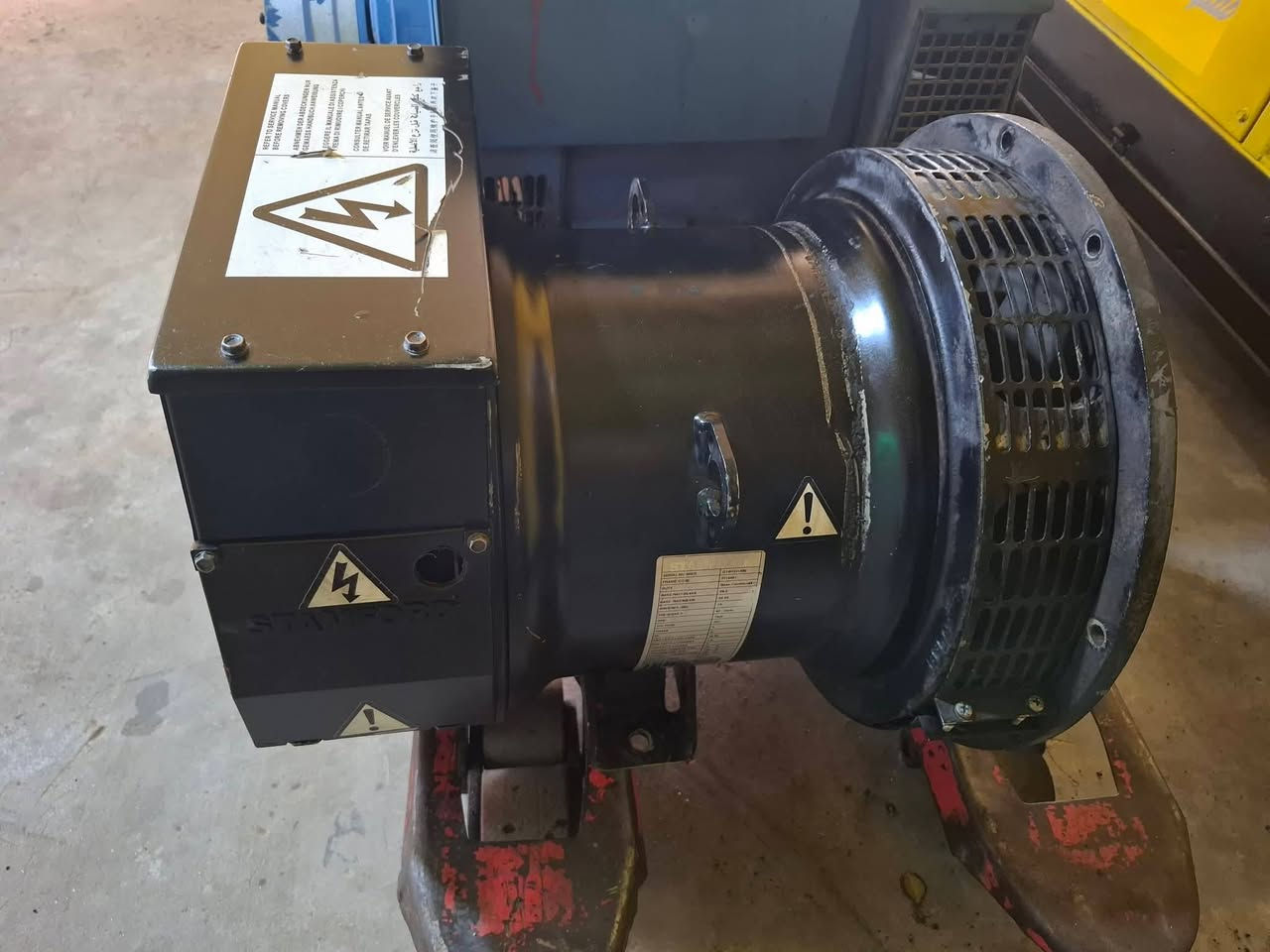 السلام عليكم تواريد للبيع ***********
