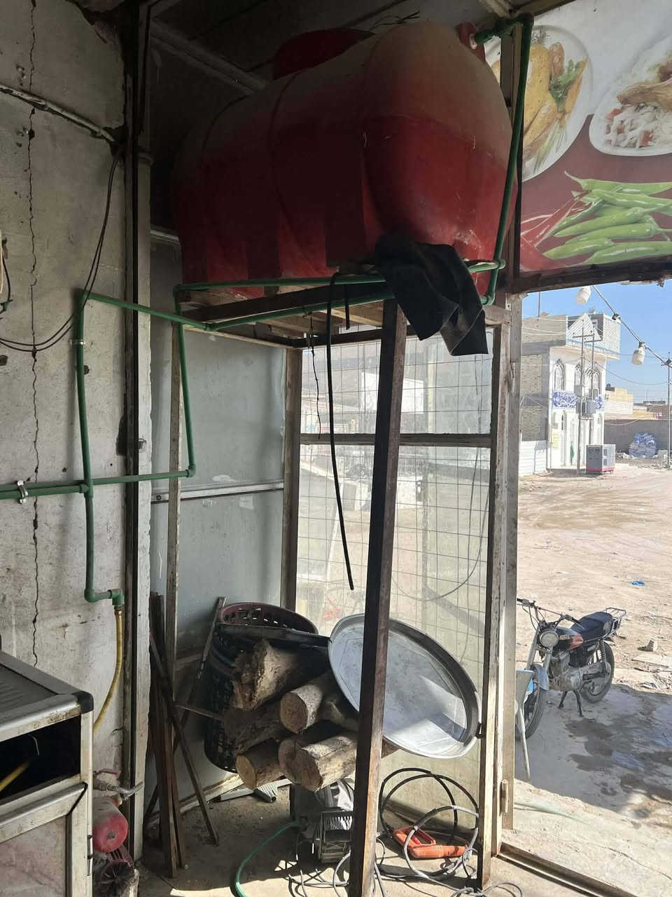 سلام عليكم شباب من رخصة مدير الكروب محل سمك للبيع السعر مليون ونص جاهز من كلشي والسعر الإيجار 200 بشهر مكاني نجف حولي ميلاد الثاني شارع 30 المحل على شارعين موقعة كلش حلو والاستفسار أكثر الاتصال على الرقم ***********
يحتوي على
جهاز طالباتي 
منقلة سمك
حوض زجاجي
سنكي
ميز شد حديد
ميز سل ستيل
هلاسة دجاج
ميزان اكتروني
ميز خشب
تانكي 500 لتر وميز
براميل بالستك 2
طباكيات سمك العدد 22
طباكيات دجاج العدد 8
مطاور سحب ماء الكبير
غطاس مال سمك الحجم الوسط
واتر بم
