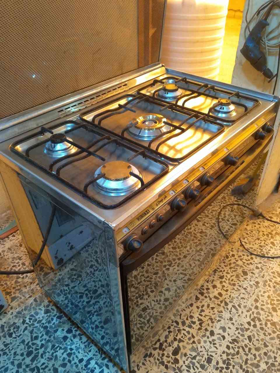 للبيع طباخ كريازي مصري الاصلي 
نسبة النظافه ٩٠٪ 
للاستفسار الاتصال *********** موجود واتساب
