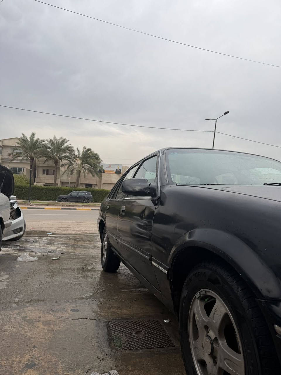 السلام عليكم برنس موديل 1996
محرك كير مكفولات تخم تاير تبريد تدفئه شغال رقم جديد هزه جديده سنويه 31 مكانه بغداد الغزاليه السعر 40 
***********
