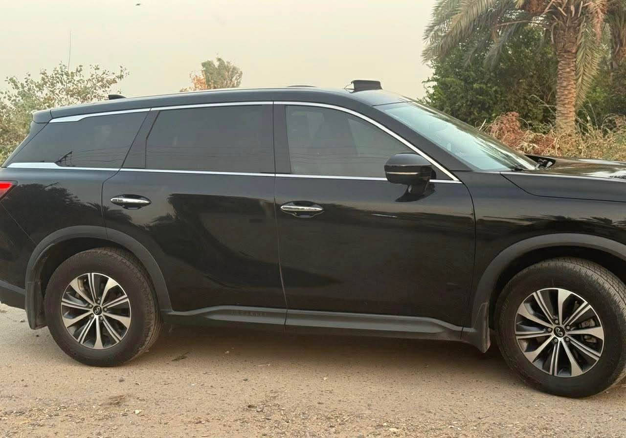 السلام عليكم 
للبيع انفنتي Qx60 موديل 2023
حادث بسيط بدون اي ضرر داخلي
رقم الشاصي:  5N1DL1ER7PC370341
سيارة نظيفة وجاهزة 
مواصفات عالية 
بانوراما 
بصمة 
رادارات امامية وجانبية وتحديد المسار + نقطة عمياء + هزاز ستيرن
صندوق كهرباء 
7 راكب غرفة واسعة ومريحة
مقاعد جلد + تدفئة + تدفئة مقود 
شاشة كبيرة + Apple carplay + Android Auto 
نظام صوت ممتاز
محرك 6 سلندر 3500 قوي و عملي واقتصادي 
ناقل سرعة 9 نمر 
4 وضعيات قيادة 
مرايا شفط
اضاءة لد ذكية 
بصمة صوت للتحدث مع السيارة
ومواصفات كثيرة اخرى 
السيارة ناعمة وعزلها قوي 
السيارة داخلة للعراق شهر 12/2025 واستخدام بالعراق جداً قليل 
رقم اربيل بإسمي
مكان السيارة بابل
السعر  32000$ (320) ورقة
*********** حلة, بابل

