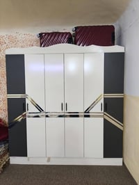غرفه نوم للبيع مستخدمه شهر نظيفه السعر 400 وبيها مجال نريد يخابرني على...