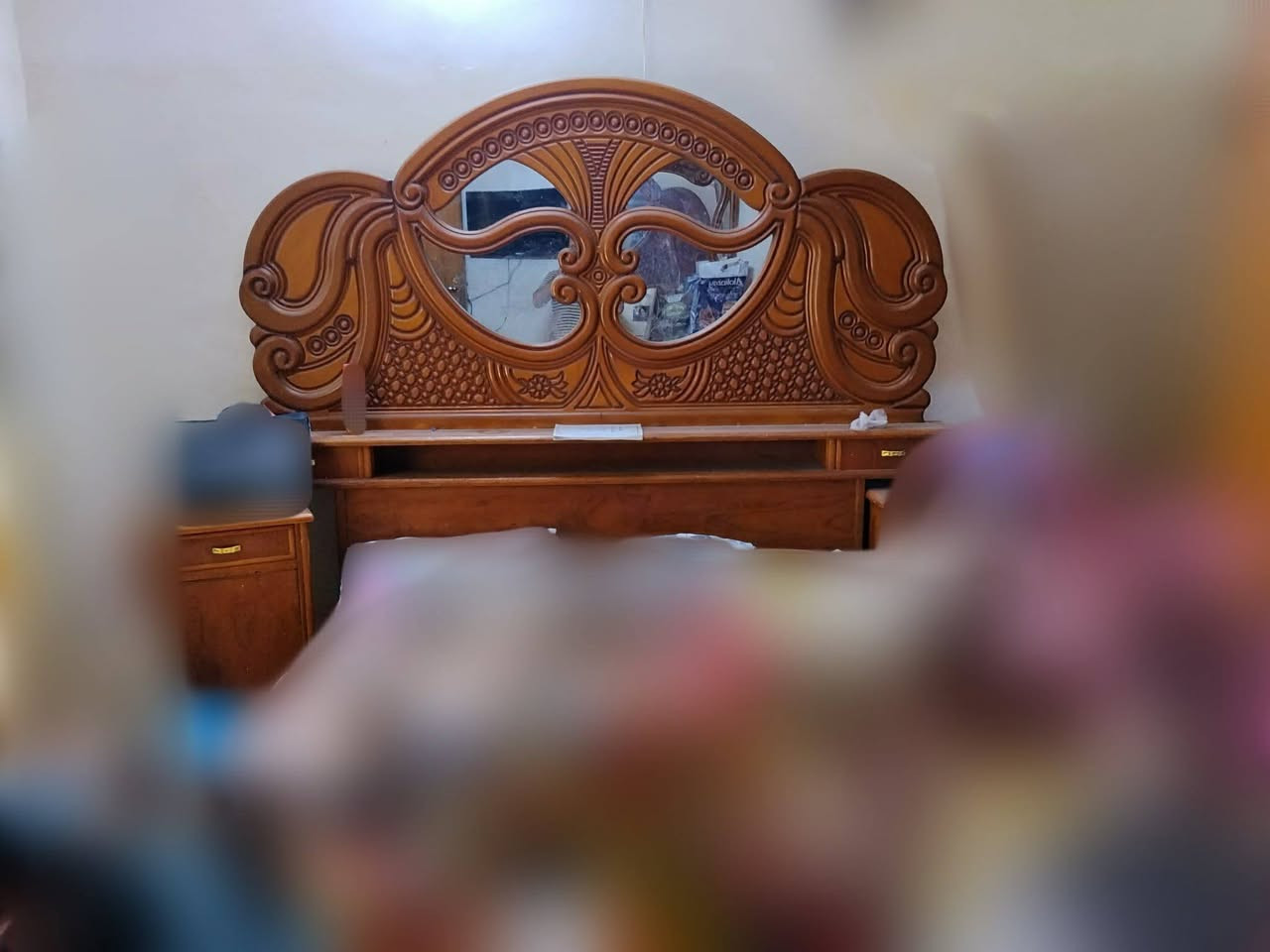 غرفه صاج نظيفه جدا مع 2 كومديات السعر مليون ونص وبي مجال للتواصل ***********
