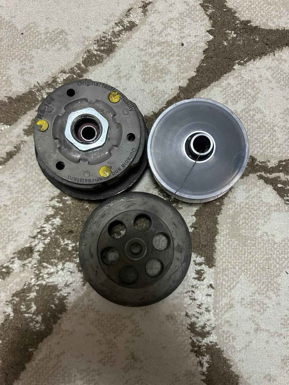 كلجات امامي خلفي شرط شلعه ومعدل سعرهن 35
وعقول علا الشغل الواحد 15 
***********
