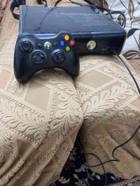 إكس بوكس نضيف مستعمل شي قليل السعر 90 وبي مجال 07749654412