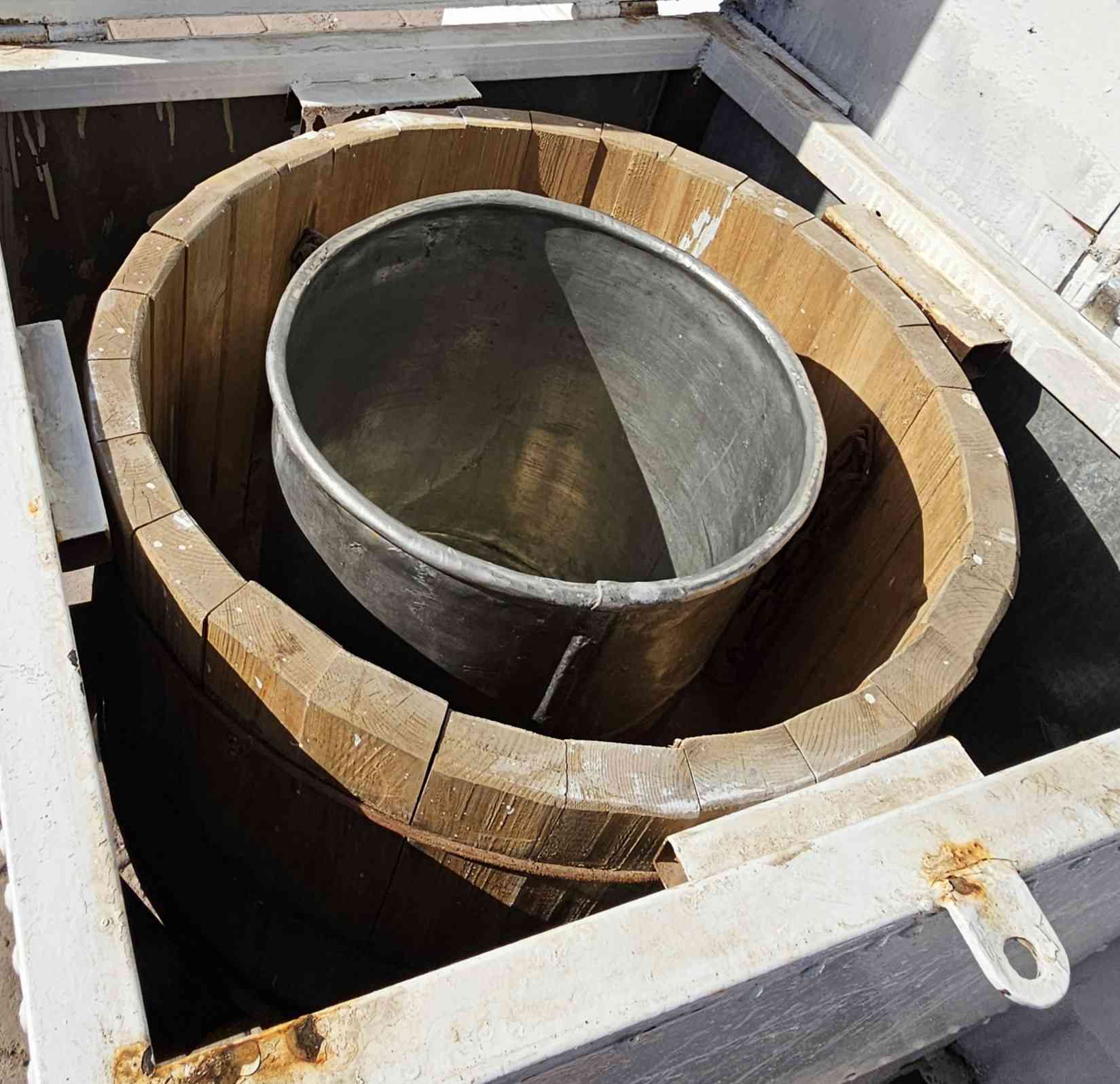 سفيره مع جاون مع بيت حديد للبيع لاستفسار عله هذا الرقم ***********
